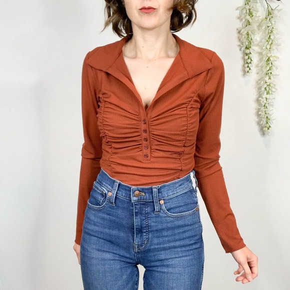 NWT URBAN OUTFITTERS crop top long sleeve button front collar burnt sienna 2360